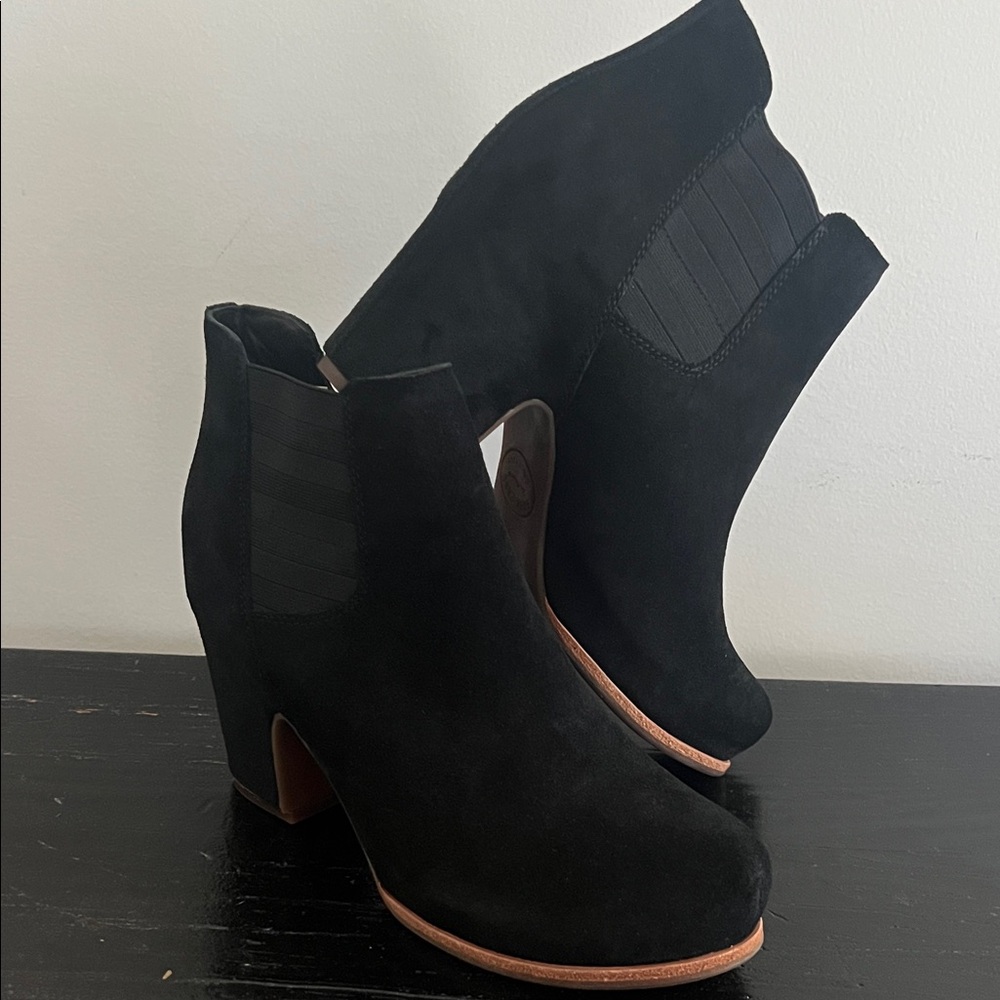 Kork-Ease Shirome Black Suede Ankle Booties NWOT